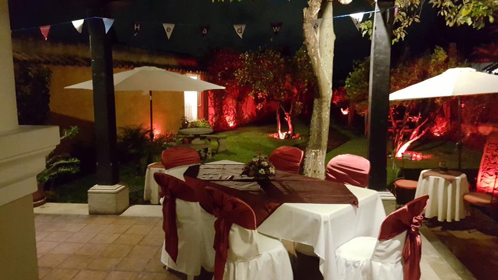 Hotel La Casa De Don Pedro à Antigua Extérieur photo
