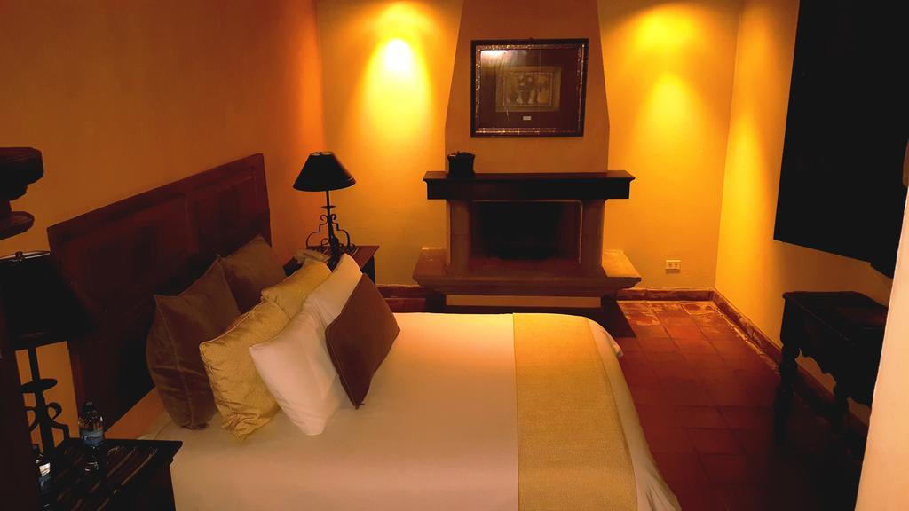 Hotel La Casa De Don Pedro à Antigua Extérieur photo