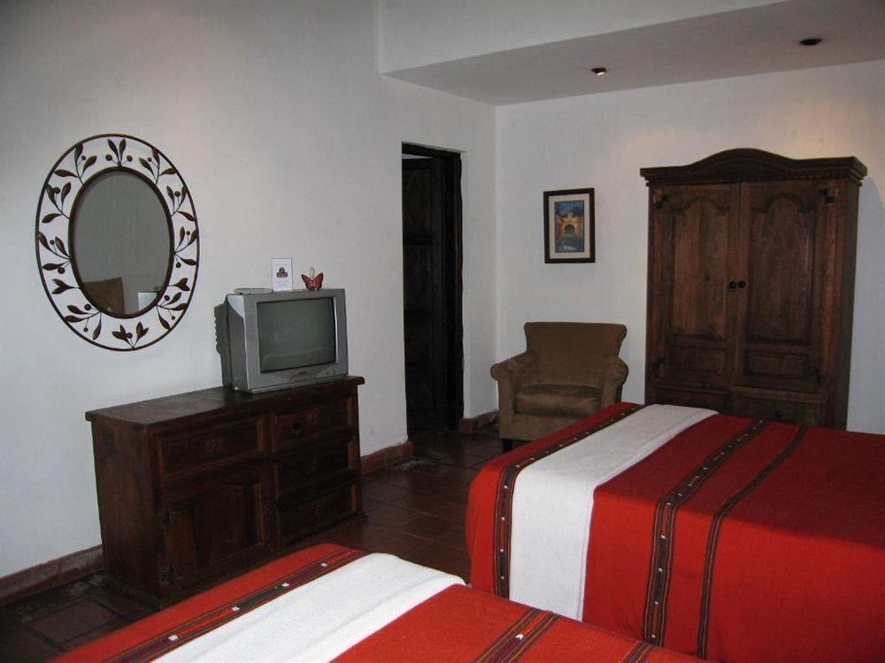 Hotel La Casa De Don Pedro à Antigua Extérieur photo